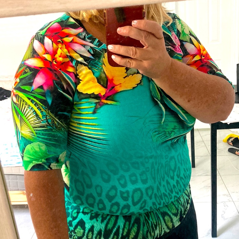 Chicos Hawaiian Print shirt